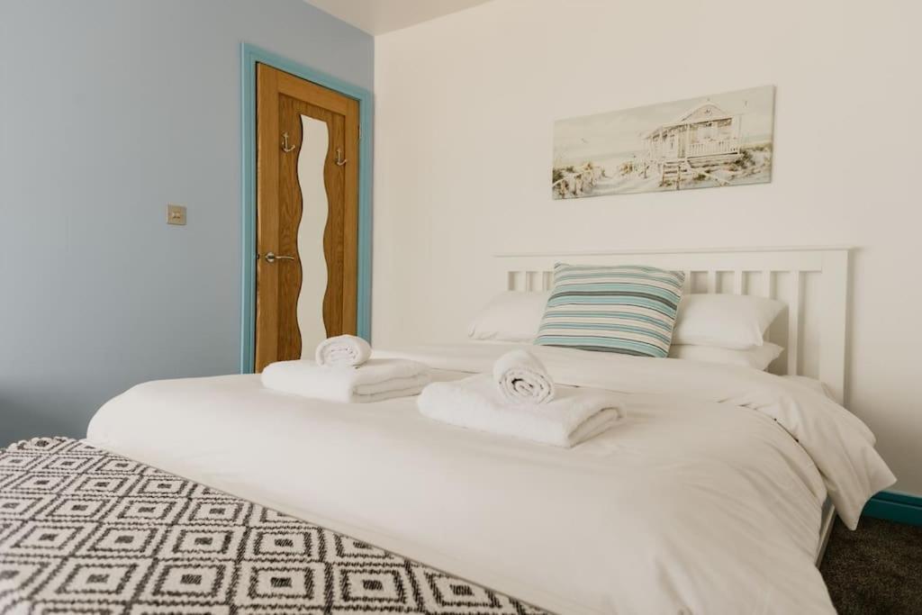 The Sea Deck Apartment - Westbrook Bay Beach - By Goldex Coastal Breaks Маргит Экстерьер фото